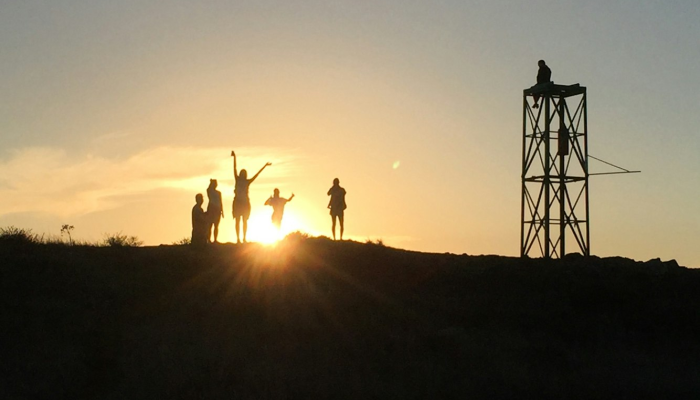 美国肺炎最新疫情图片：防护与希望的双重视角